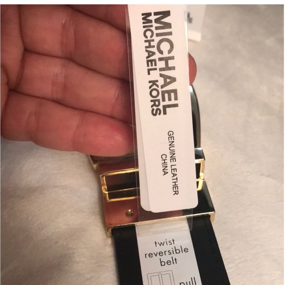 Michael Kors Twist Reversible Belt Genuine Leather size medium. NWT - Picture 8 of 15